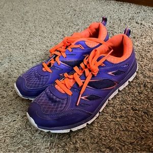 Women’s running shoes